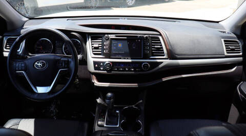 2017 Toyota Highlander LE Plus