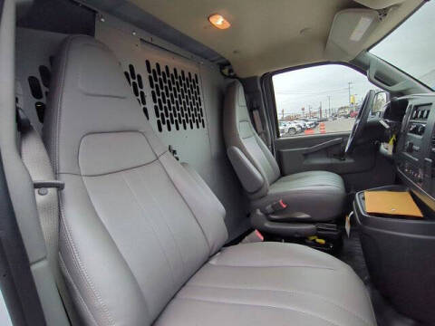 2025 Chevrolet Express 2500