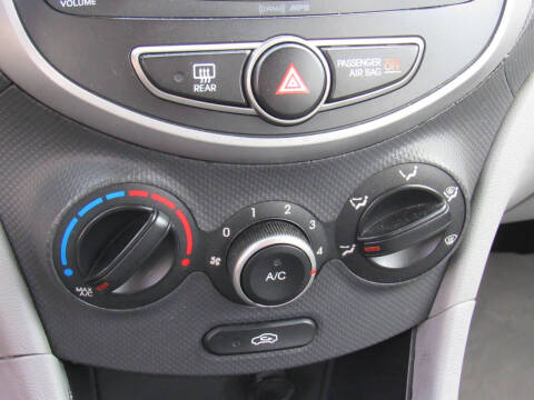 2017 Hyundai Accent SE