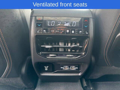 2022 Jeep Grand Cherokee Summit