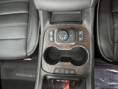 2022 GMC Acadia Denali