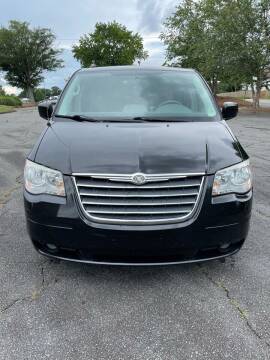 2009 Chrysler Town and Country for sale at Executive Auto Brokers of Atlanta Inc in Marietta GA
