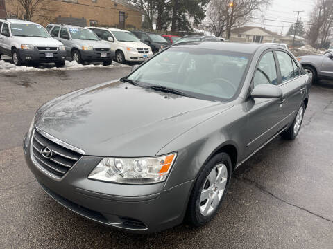 2010 Hyundai Sonata for sale at New Wheels in Glendale Heights IL