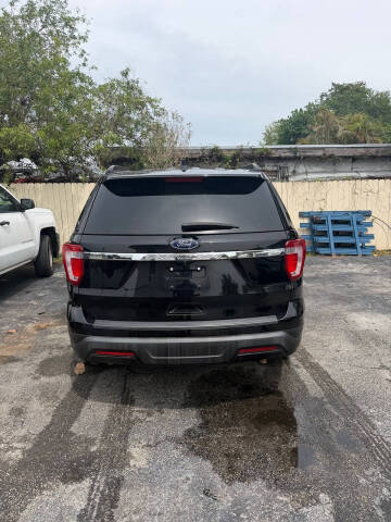 2018 Ford Explorer