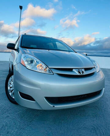 2009 Toyota Sienna LE 7-Passenger