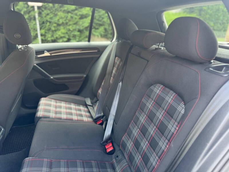 2017 Volkswagen Golf GTI S