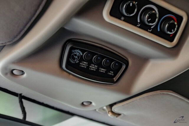 2023 Chevrolet Express 2500