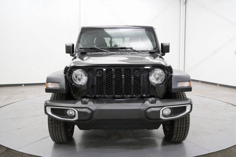 2023 Jeep Gladiator Sport S