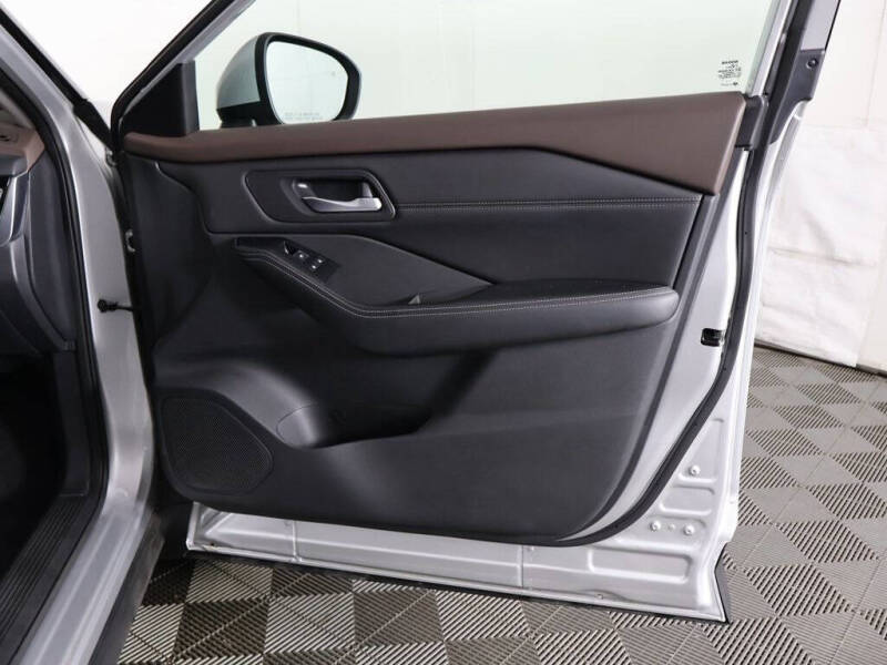 2022 Nissan Rogue SL