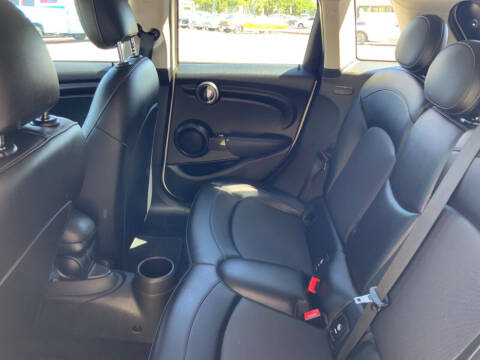 2017 MINI Hardtop 4 Door Cooper