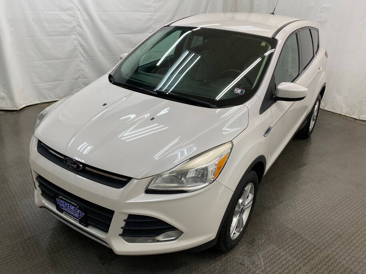 2015 Ford Escape SE AWD 4dr SUV - White exterior view 5