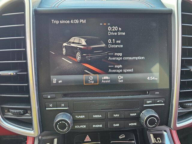 2017 Porsche Cayenne Platinum Edition