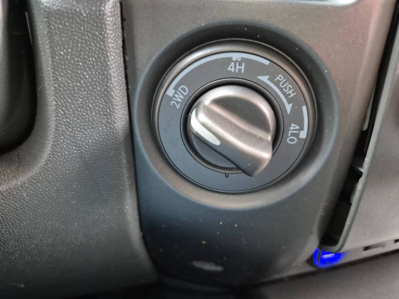 2005 Nissan Titan SE