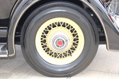 1934 Packard 1100