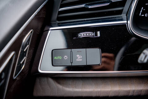 2020 Audi Q8 quattro Premium Plus 55 TFSI