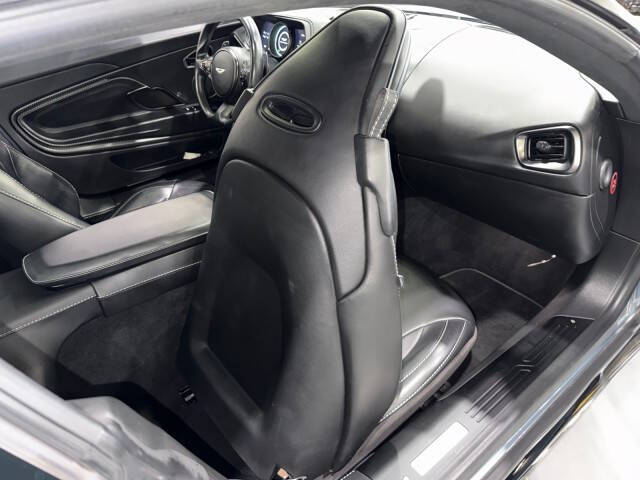 2019 Aston Martin DB11 V8