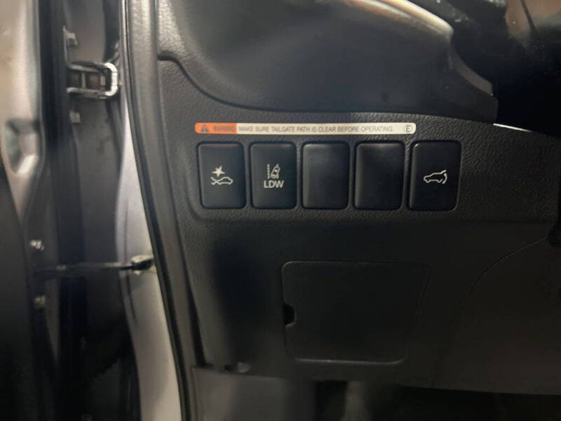 2020 Mitsubishi Outlander SE