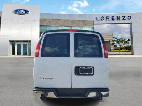 2024 Chevrolet Express 2500