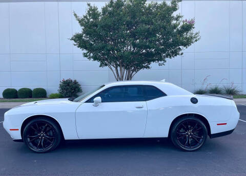 2018 Dodge Challenger SXT Plus