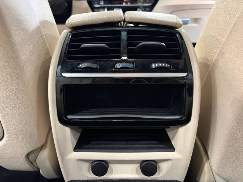 2019 BMW 5 Series 530i