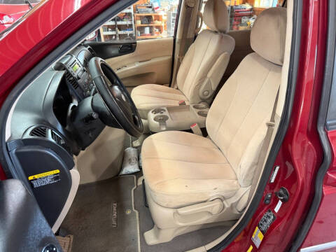 2008 Hyundai Entourage GLS