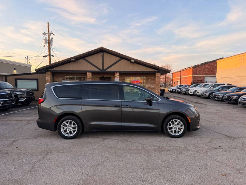 2019 Chrysler Pacifica LX