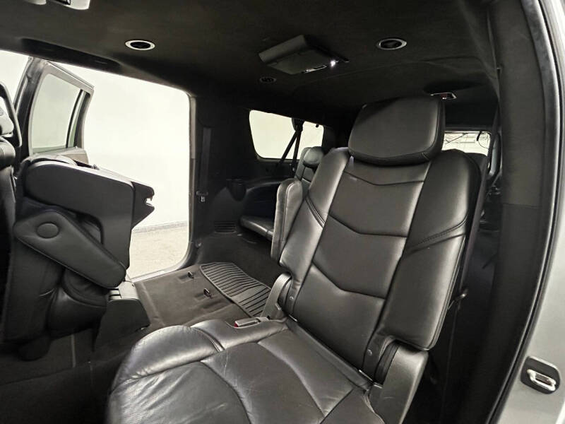 2017 Cadillac Escalade ESV Platinum