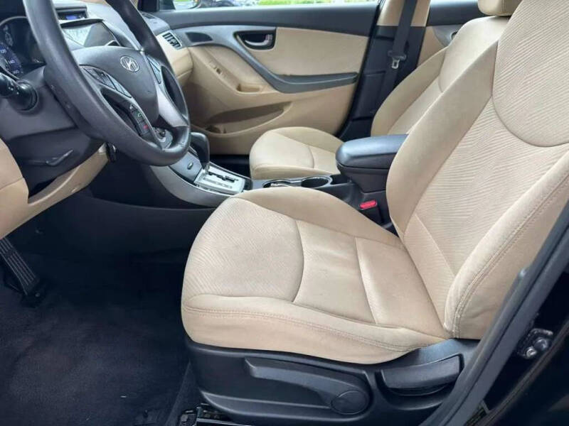 2012 Hyundai Elantra