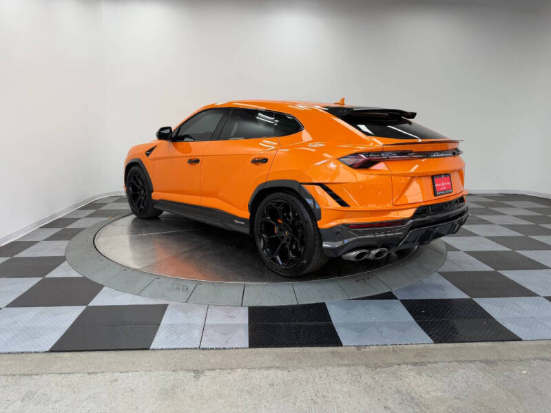 2024 Lamborghini Urus Performante