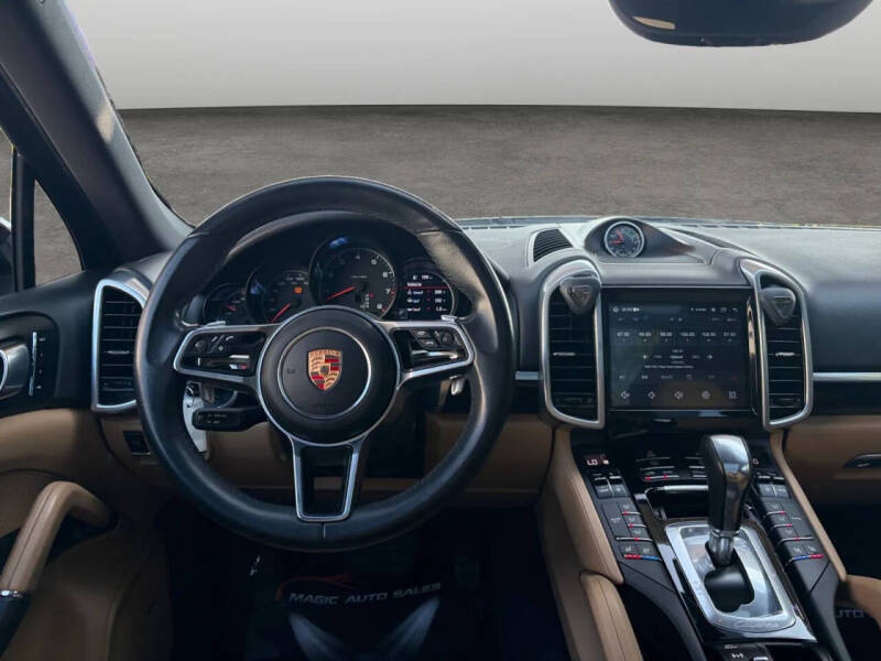 2016 Porsche Cayenne