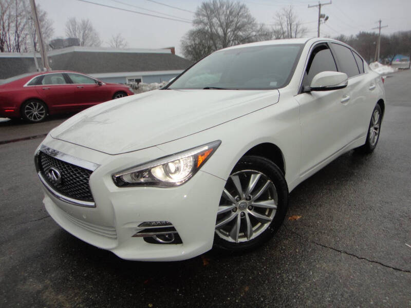 2015 Infiniti Q50 for sale at North South Motorcars in Seabrook NH