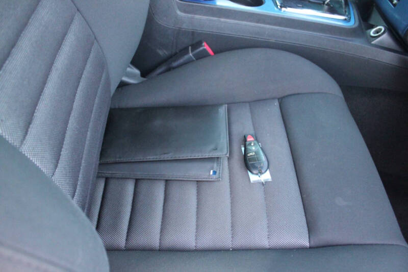 2010 Dodge Challenger SE