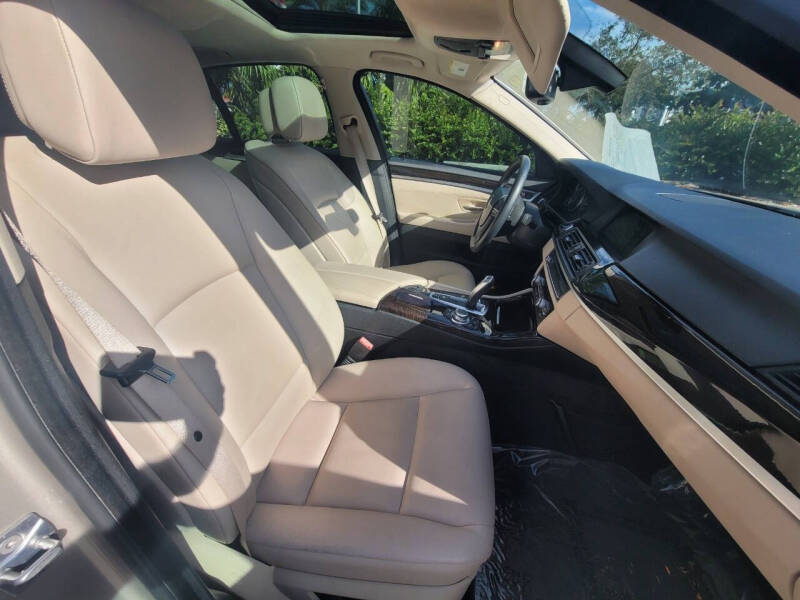 2012 BMW 5 Series 528i