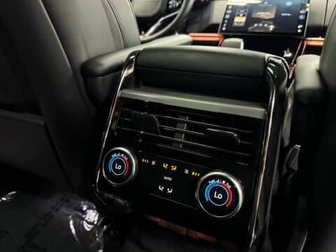 2024 Land Rover Range Rover Sport P360 SE