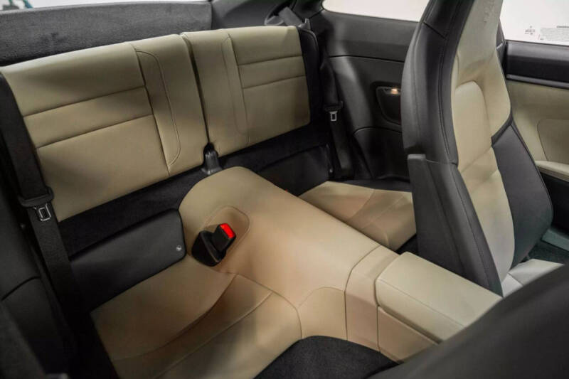 2025 Porsche 911 Carrera