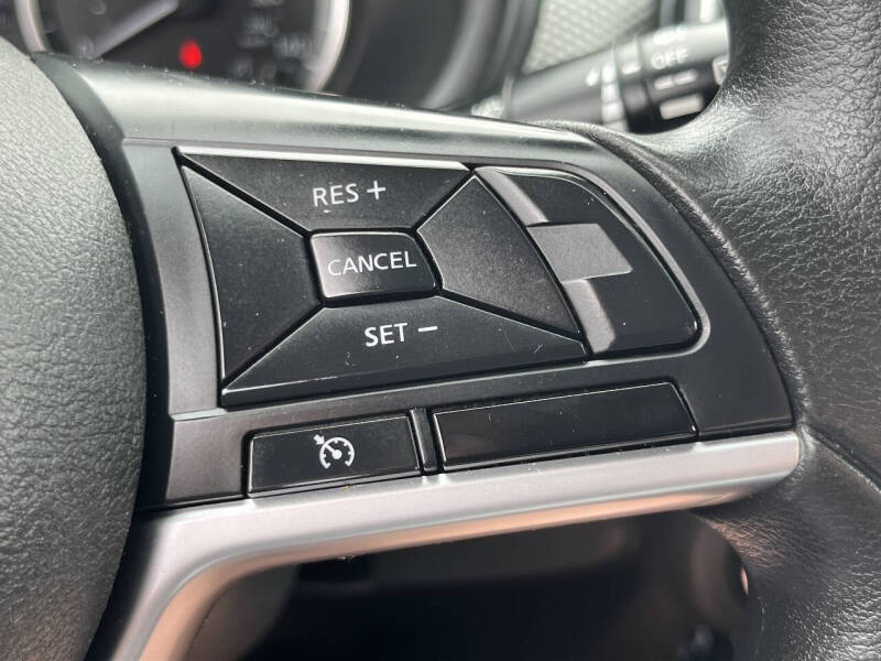 2019 Nissan Kicks S