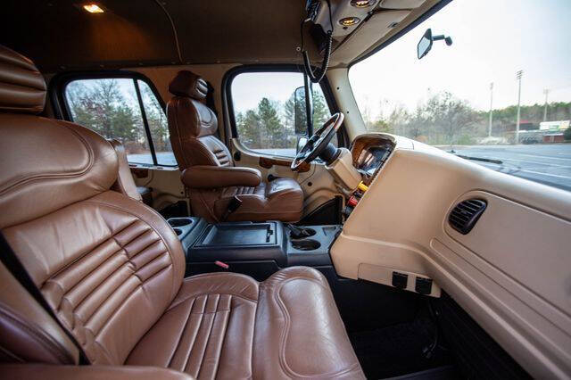 2015 Freightliner M2 106