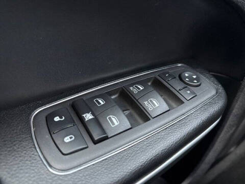 2023 Chrysler 300 Touring L