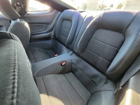 2016 Ford Mustang V6