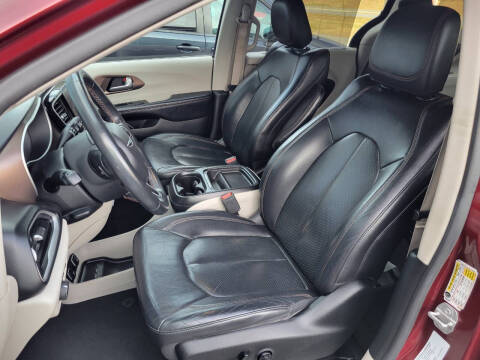 2018 Chrysler WHEELCHAIR VAN