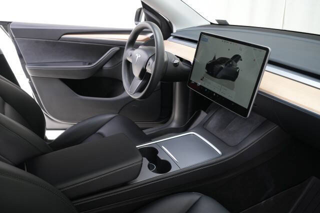 2024 Tesla Model Y Performance