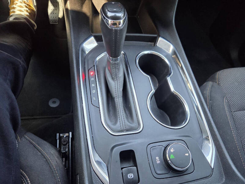 2020 Chevrolet Traverse LT Cloth