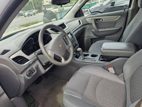 2017 Chevrolet Traverse LS