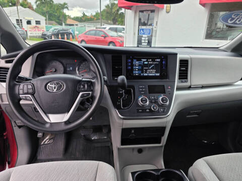 2017 Toyota Sienna