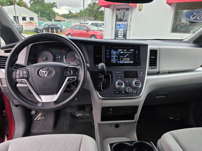 2017 Toyota Sienna