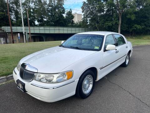 2000 Lincoln Town Car for sale at Mula Auto Group in Somerville NJ