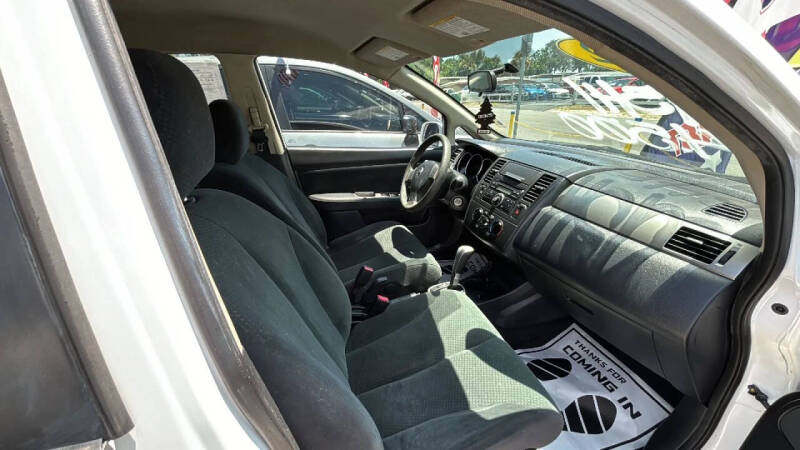 2012 Nissan Versa 1.8 S