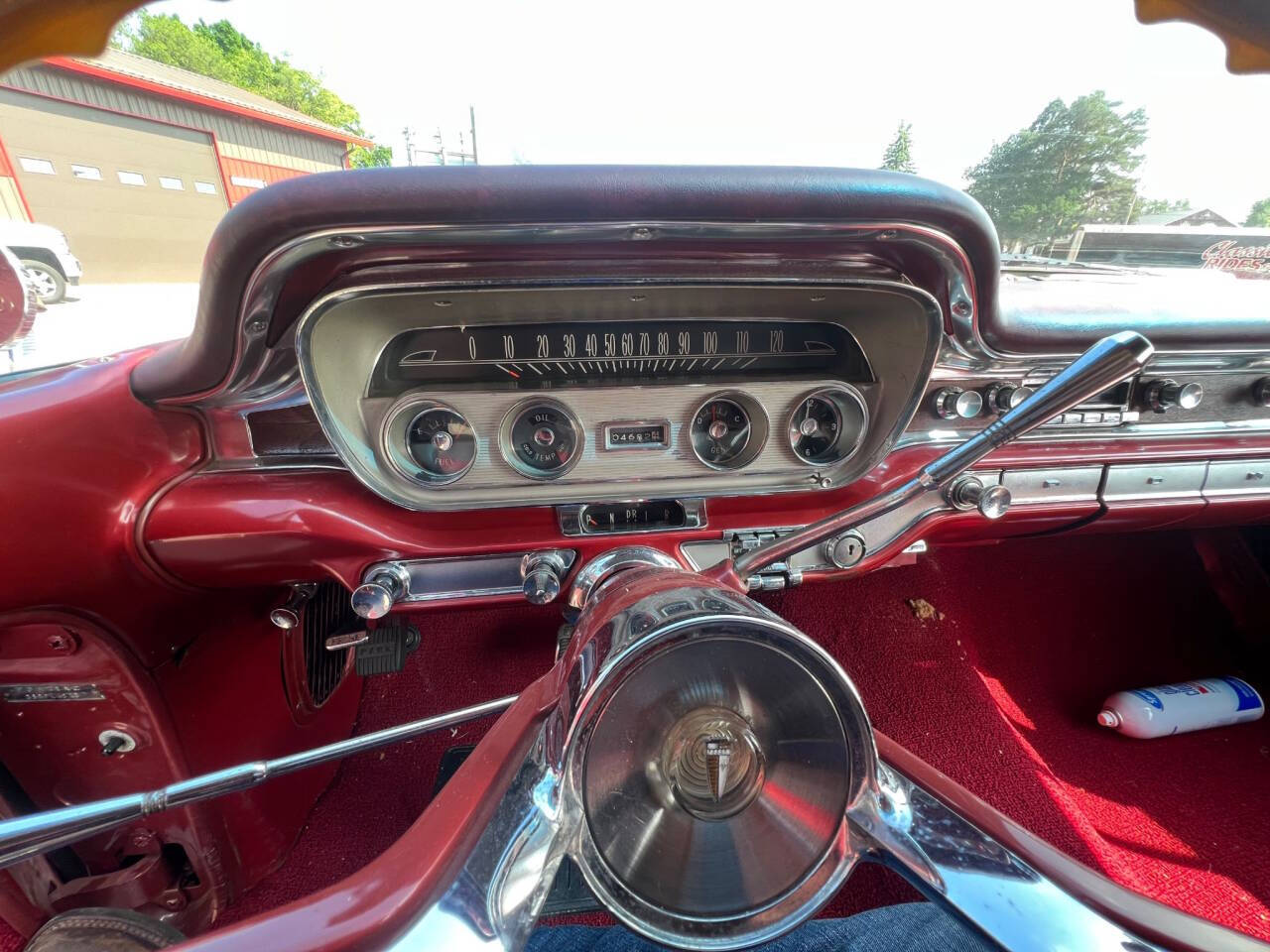 1960 Pontiac Bonneville 11