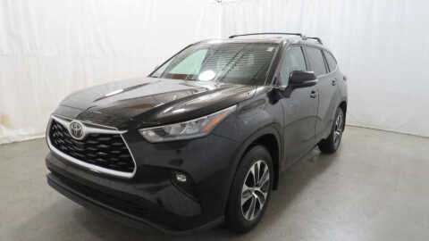 2020 Toyota Highlander for sale at Brunswick Auto Mart in Brunswick OH