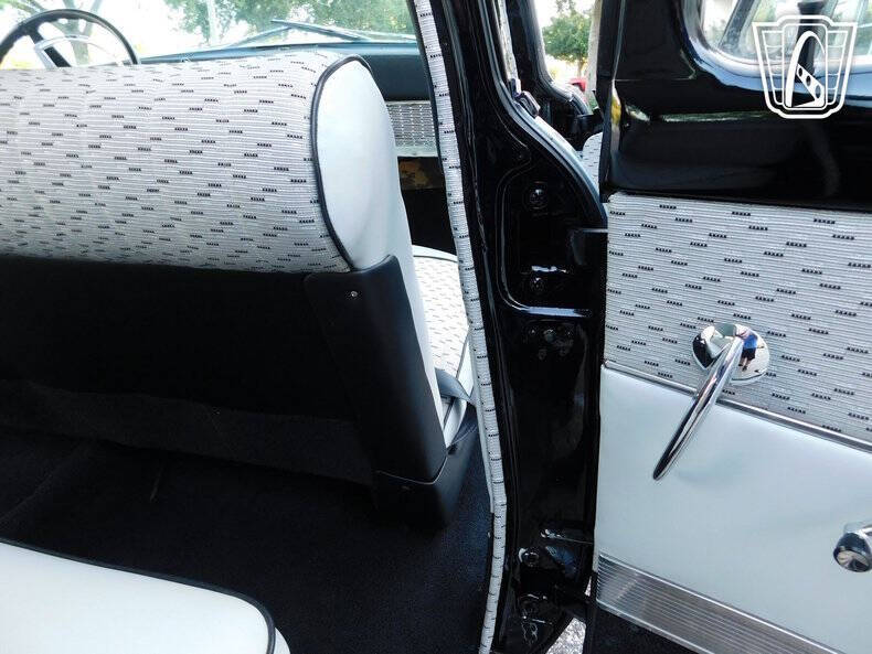 1957 Packard Clipper